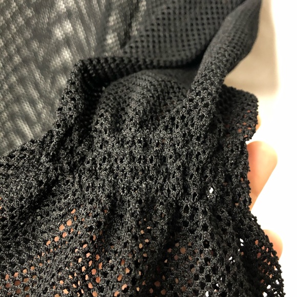 Embroidered handmade blouse - Picture 2 of 4